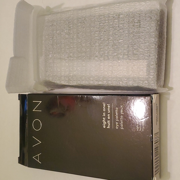Avon True Color 8-in-1 "Water Colors" Eye Palette Eyeshadow. 💞💕💥💢HOST PICK💞 - Picture 4 of 7